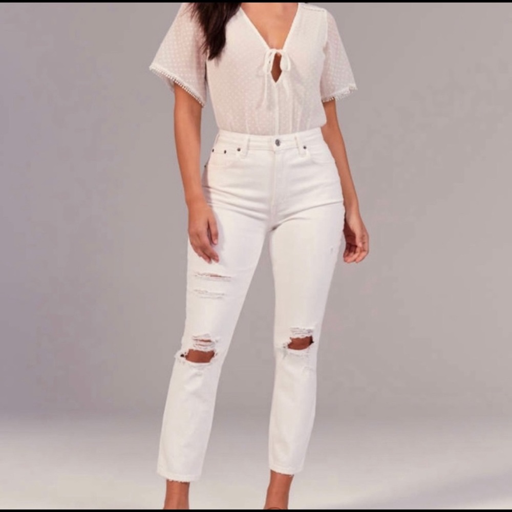 Curve Love A&F High Rise White Mom Jeans 28s